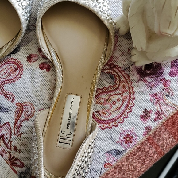 ‼🤍‼D'Orsay Gold Cream & Silver metallic flat sz 6 - Picture 5 of 6